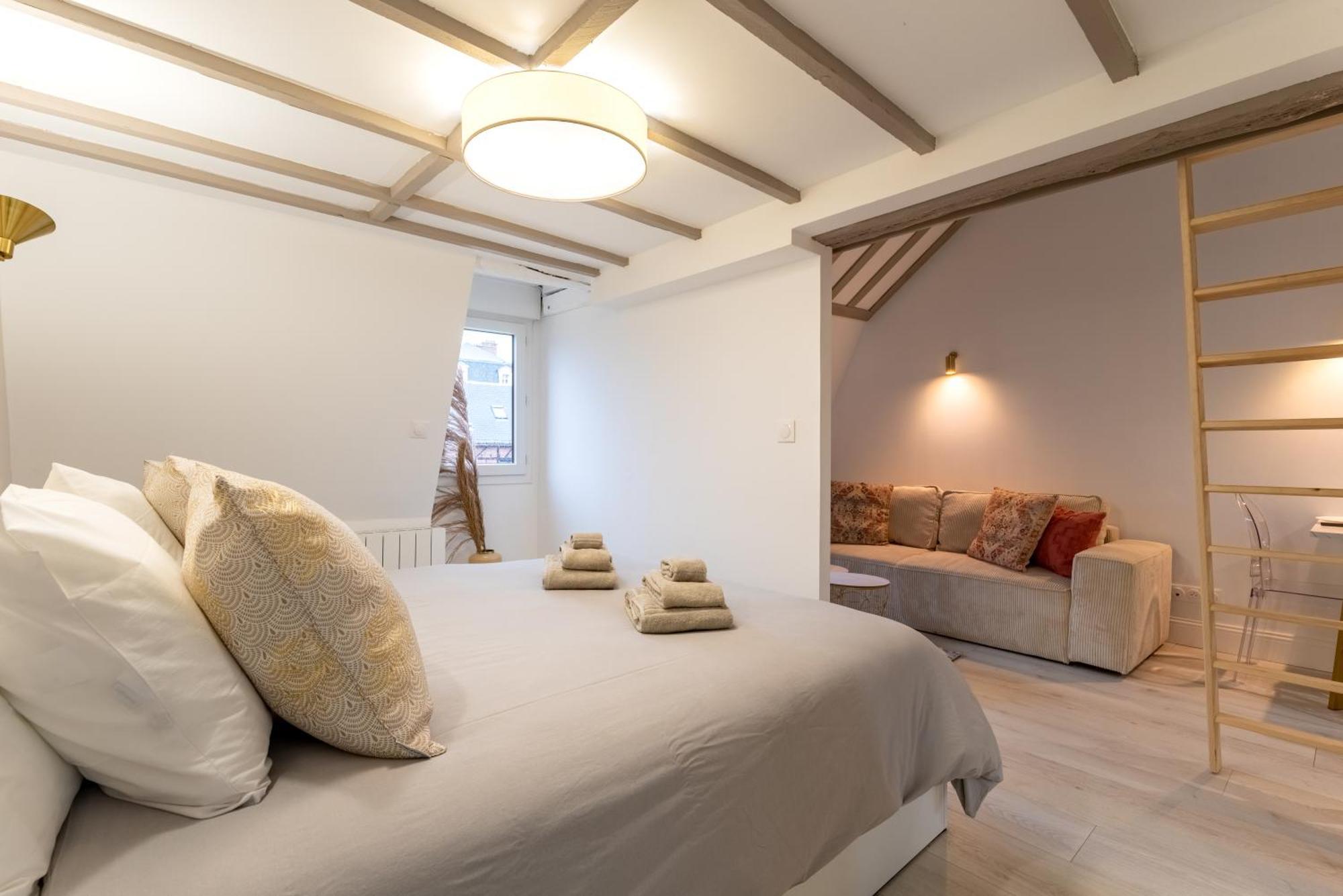 Suite Cathedrale Haut De Gamme + Parking - N°8 Rouen Exterior photo